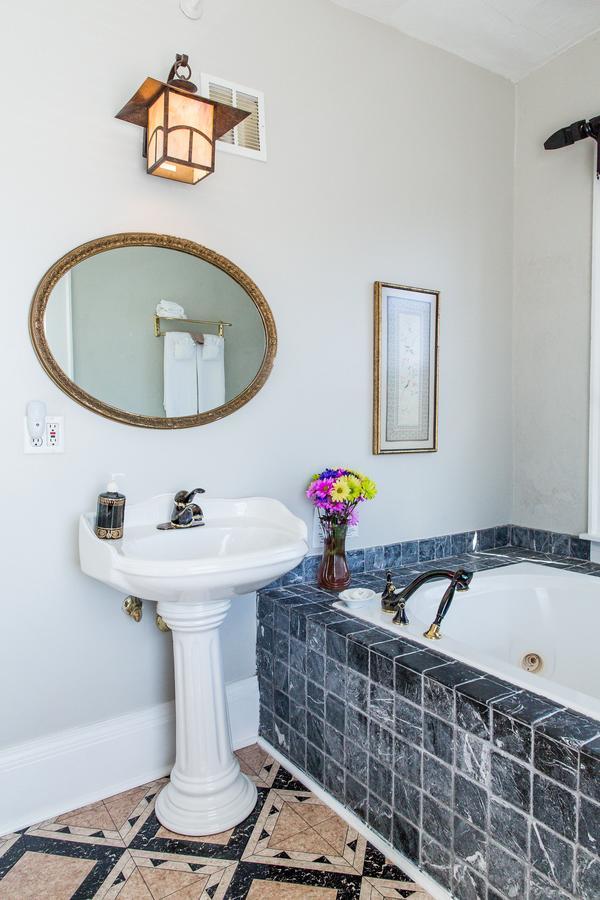 The Henderson Bed & Breakfast Hendersonville Eksteriør bilde